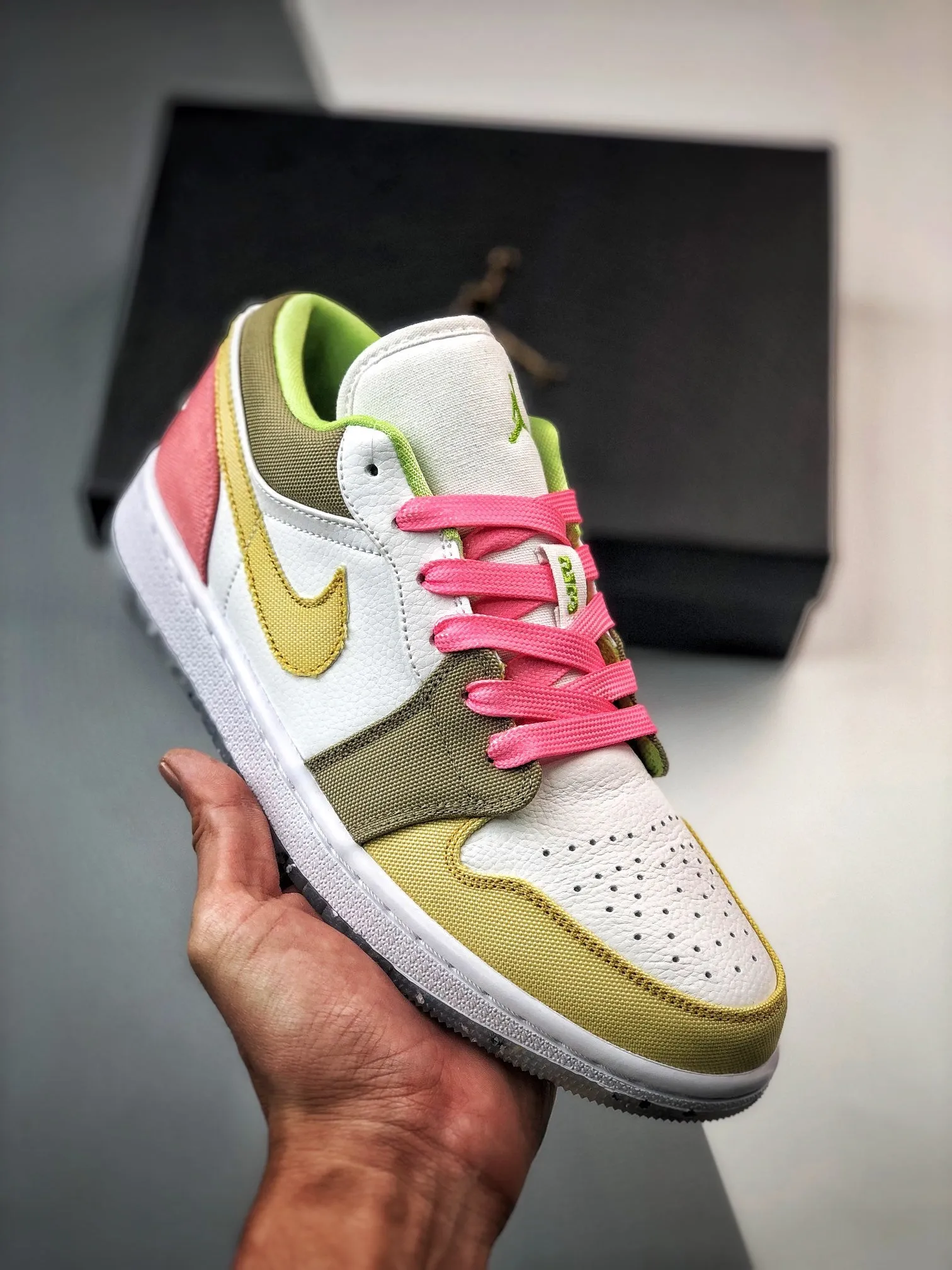 Air Jordan 1 Low White/Vivid Green DJ0341-100