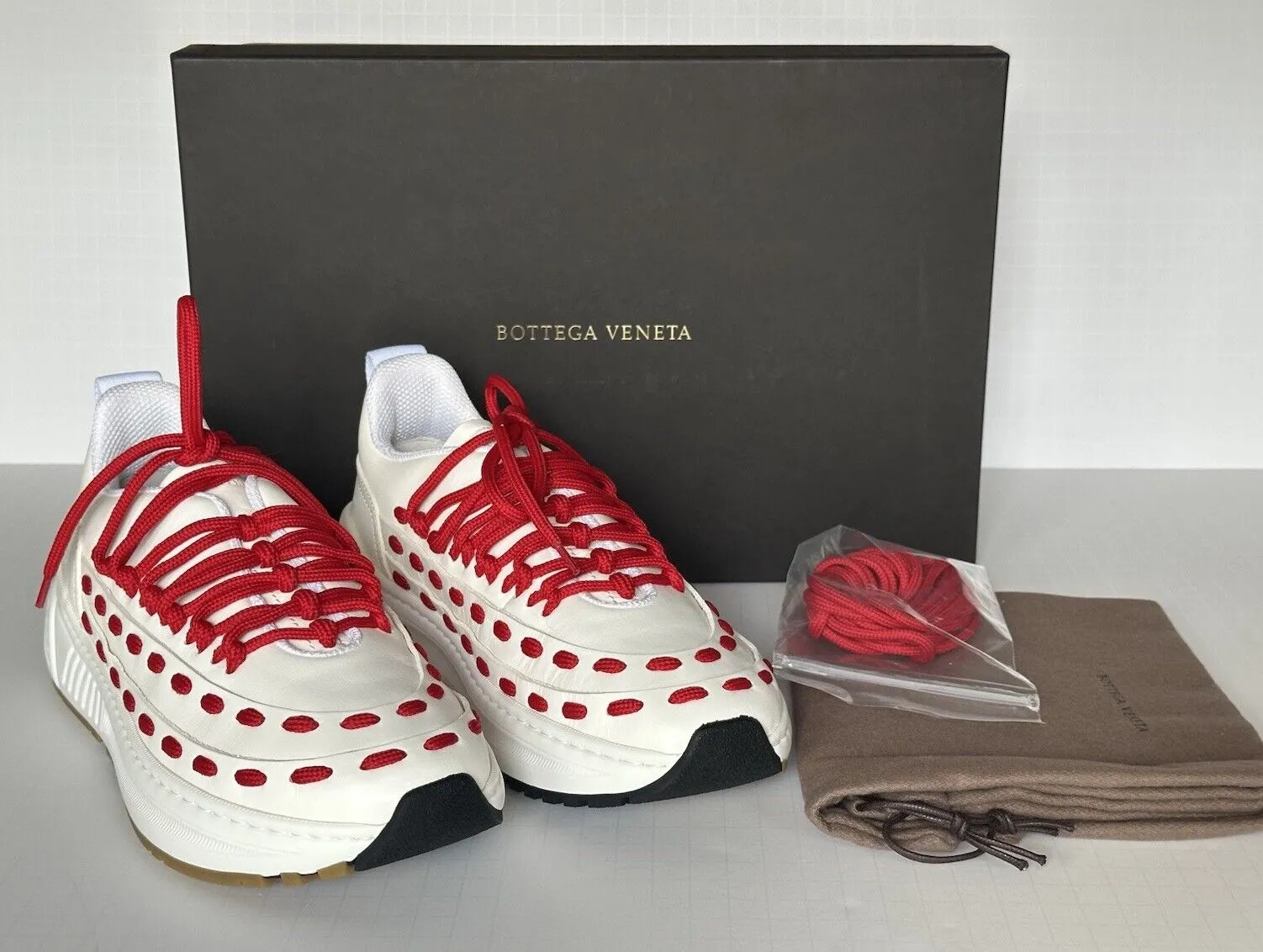 Bottega Veneta Mens Leather White/Red Sneakers 12 US (45 Euro) 578305 NIB $990